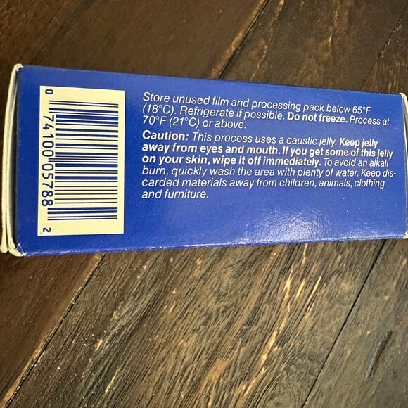 Polaroid PolaPan 35mm Instant B&W Slide Film 135-36 Expired AUG 1988 (2 boxes) - Picture 3 of 8